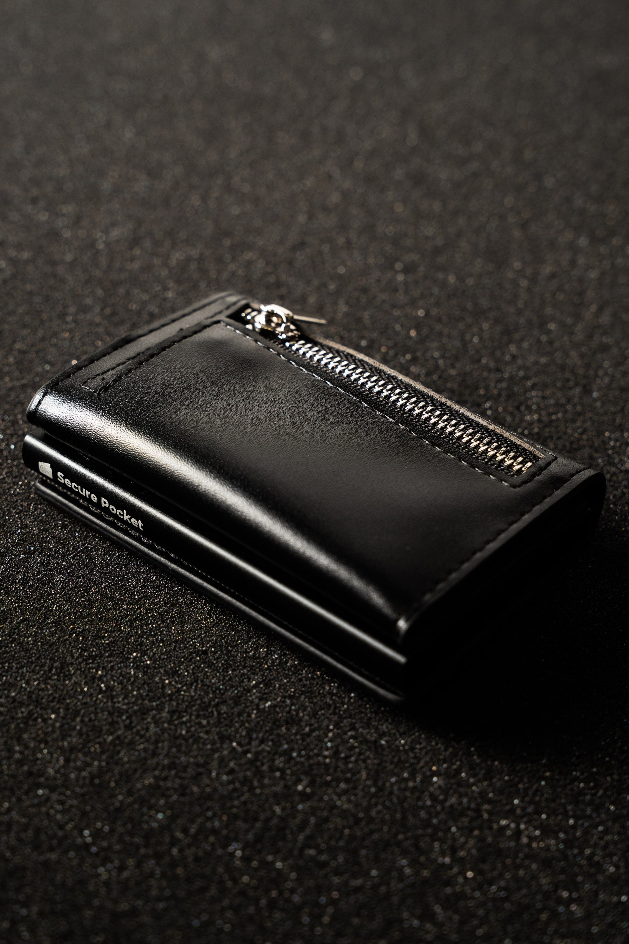Secure Pocket – Portafoglio Slim con AirTag & Protezione RFID