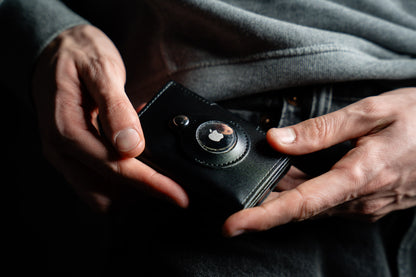 Secure Pocket – Portafoglio Slim con AirTag & Protezione RFID